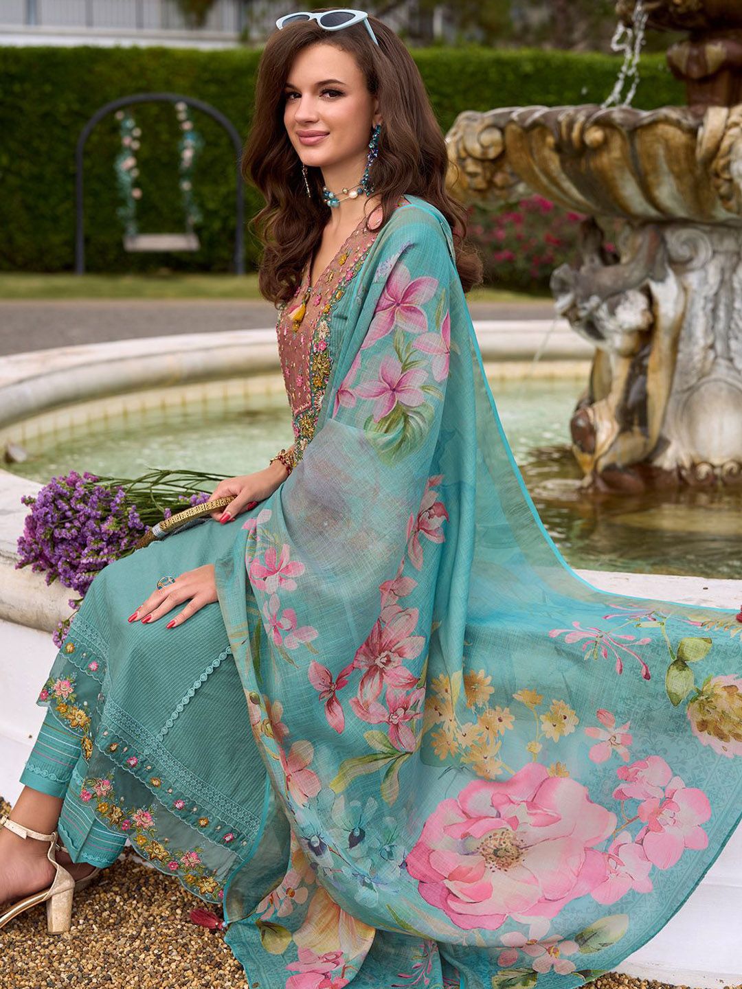 Women Floral Embroidered Regular Pure Cotton Kurta with Trousers & Dupatta