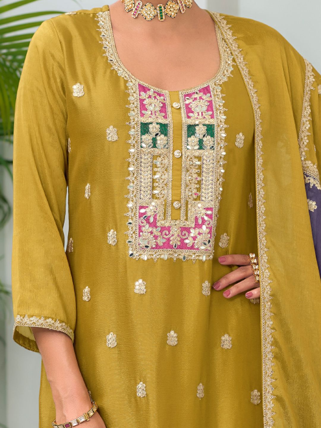 Women Floral Embroidered Kurta with Trousers & Dupatta