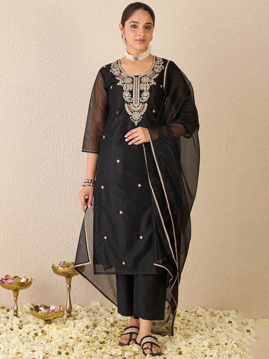Ethnic Motifs Embroidered Gotta Patti Work Kurta With Trousers & Dupatta