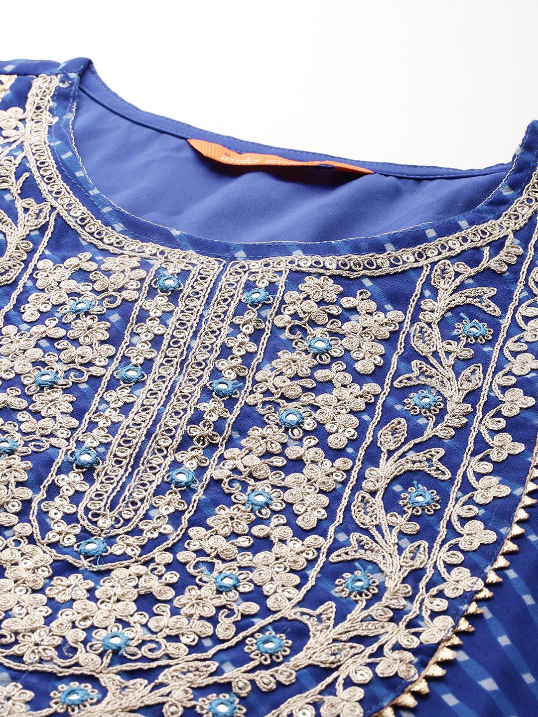 Women Leheriya Printed Regular Kurta With Trousers & Dupatta