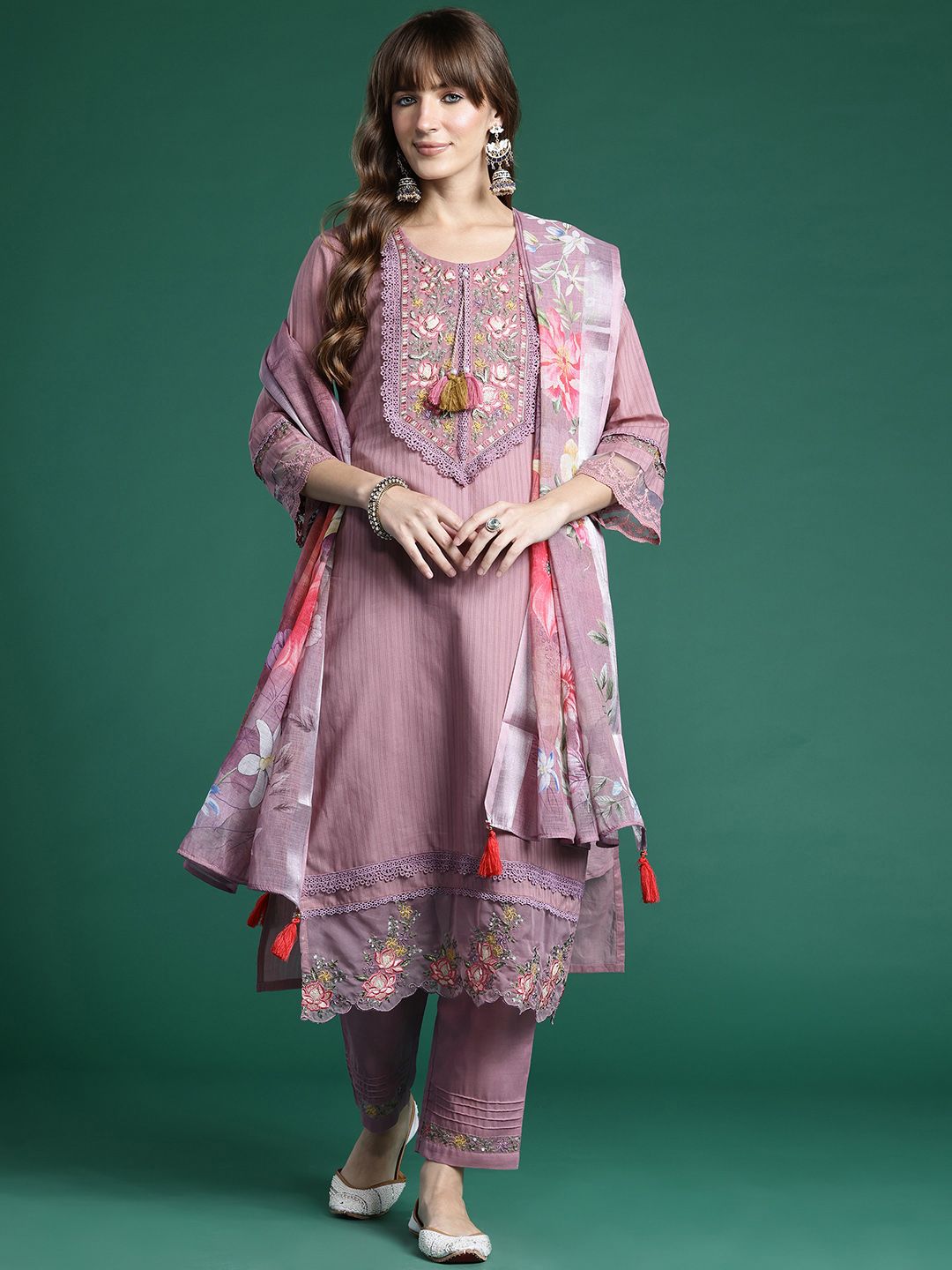 Dhiyona IE Floral Embroidered Thread Work Linen Kurta with Trousers & Dupatta