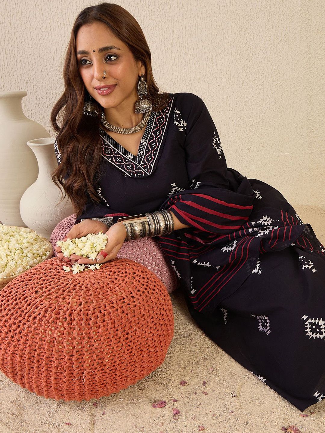 Dhiyona IE Women V-Neck Ethnic Motifs Printed Pure Cotton Kurta with Trousers & Dupatta