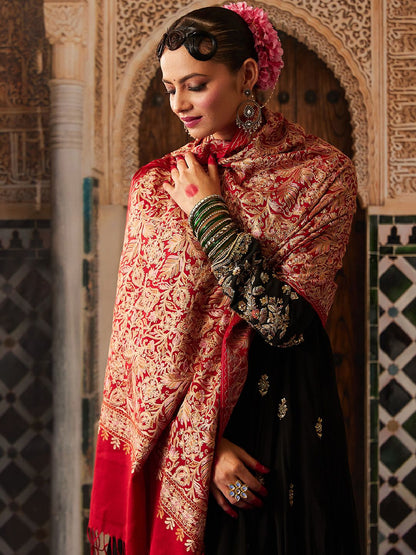 Dhiyona PA Women Floral Embroidered Shawl