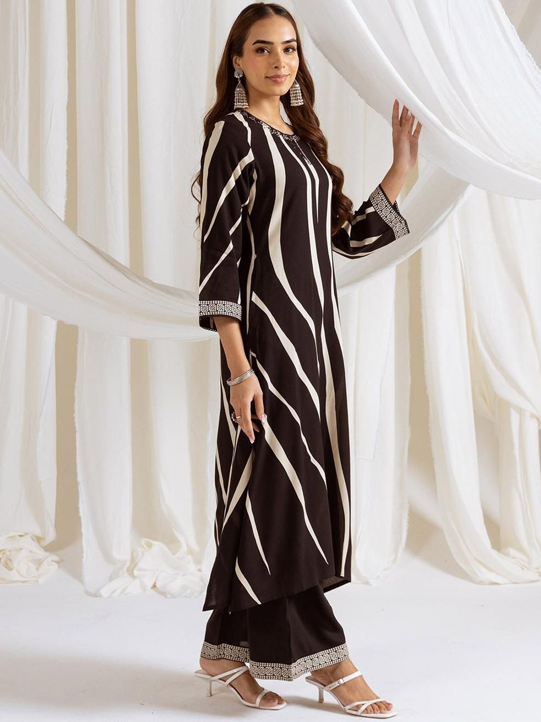 Dhiyona IS Women's Women Striped Kurta with Palazzo