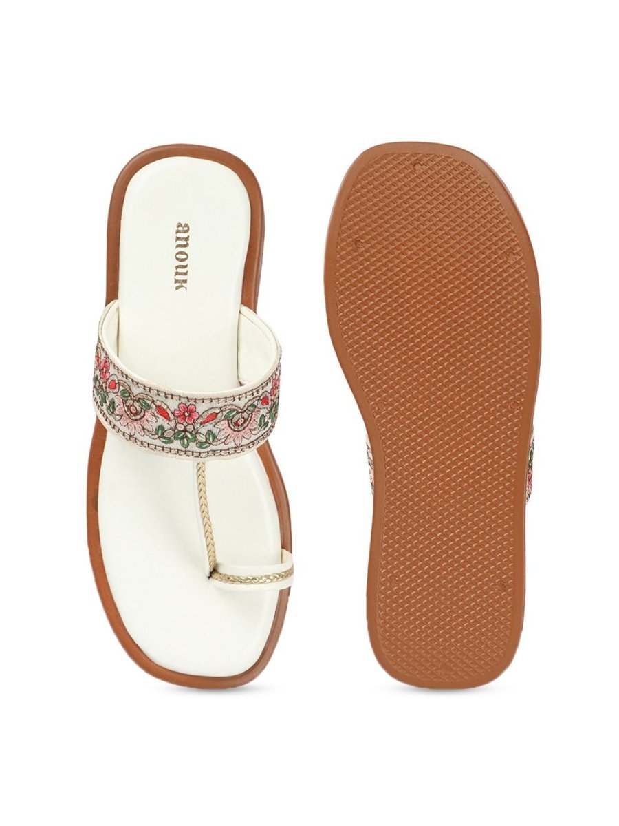 Dhiyona AK Women Embellished Ethnic Open Toe Flats