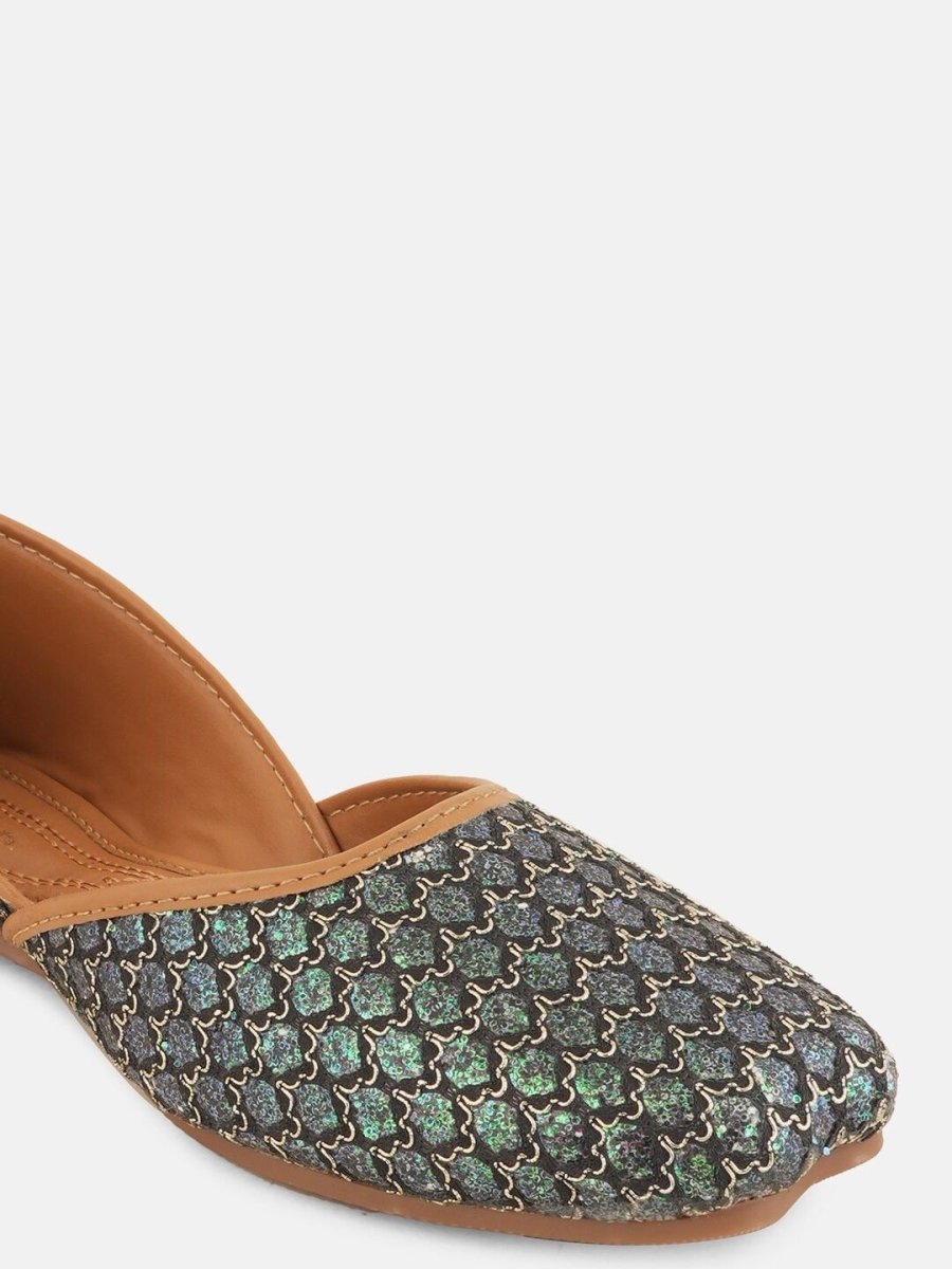 Dhiyona AK Printed Round Toe Mojaris