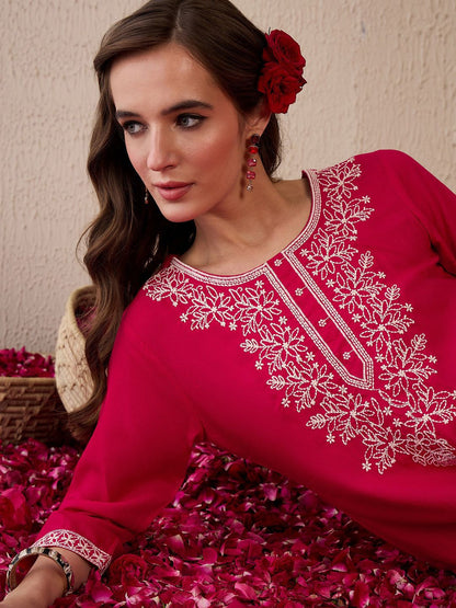 Dhiyona IE Women Floral Embroidered Thread Work Kurta
