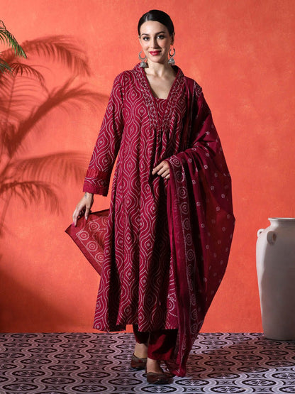 Dhiyona SN Women's Floral Embroidered A-Line Pure Cotton Kurta & Trousers Kurta Set