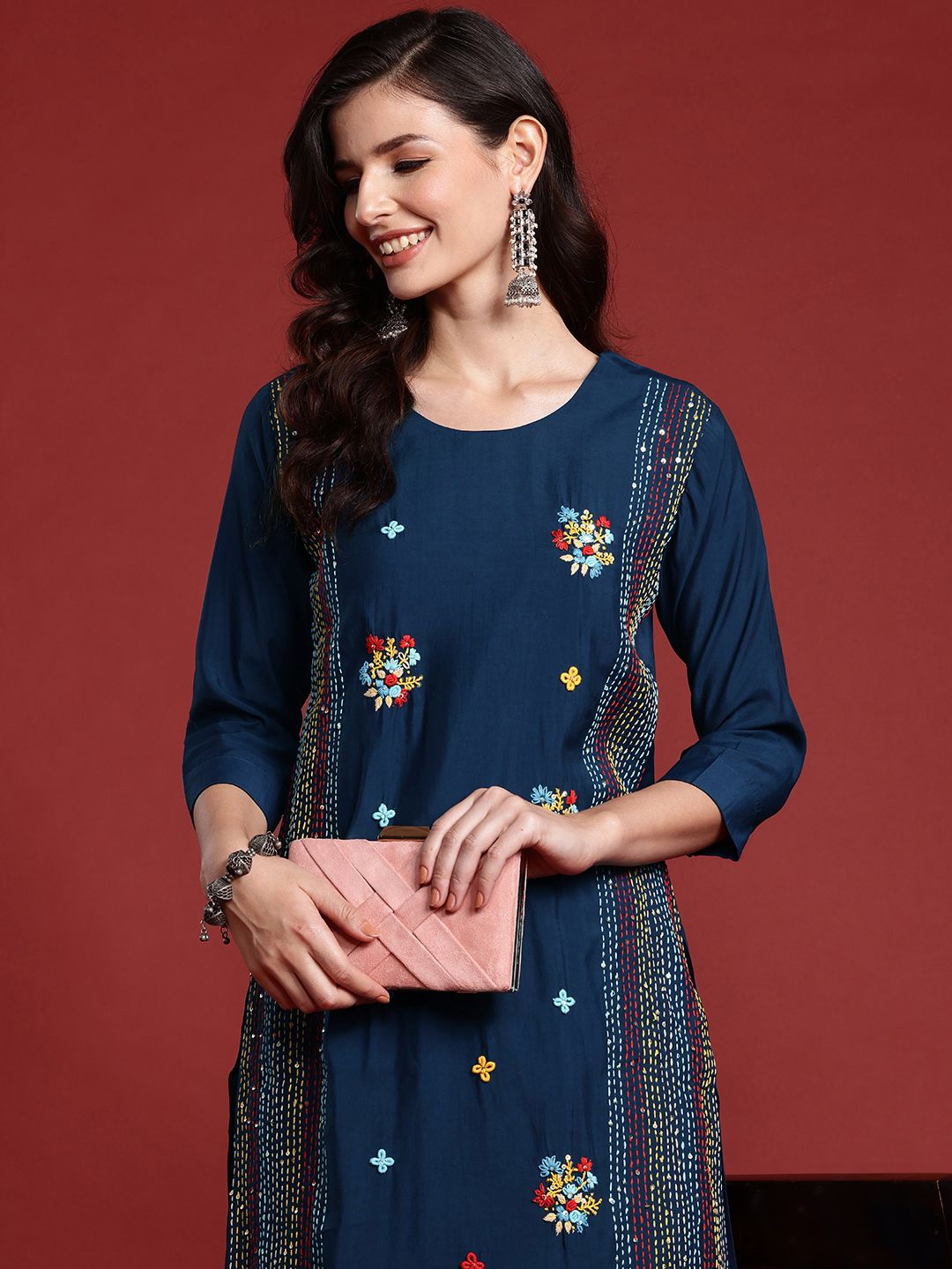 Dhiyona IE Floral Embroidered Panelled Thread Work Kurta with Trousers