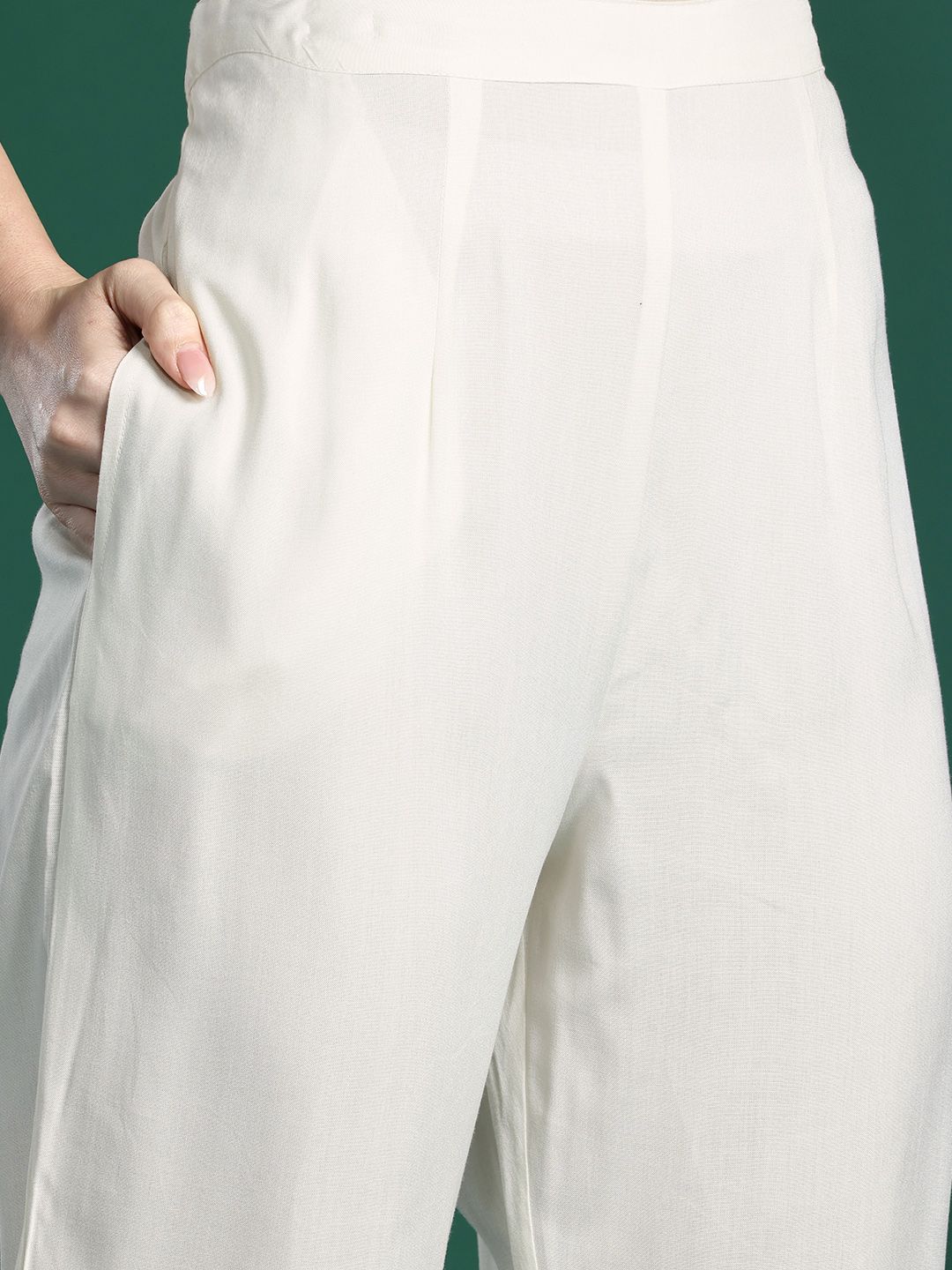 Women Ethnic Motifs Embroidered Regular Thread Work Kurta with Trousers