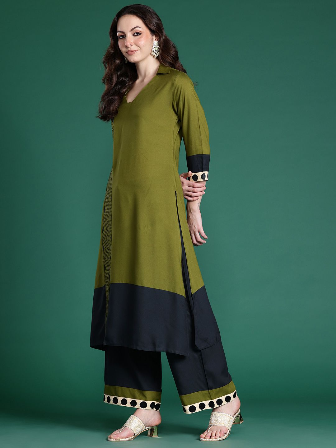 Geometric Printed Regular Kurta with Palazzos & With Dupatta