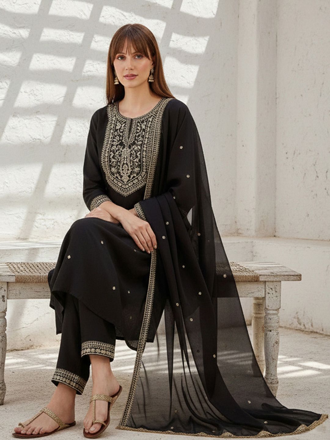 Dhiyona CH Women Ethnic Motifs Embroidered Regular Kurta with Trousers & With Dupatta