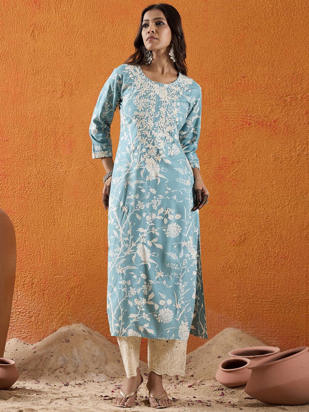 Dhiyona IE Floral Embroidered Thread Work Round Neck Straight Kurta
