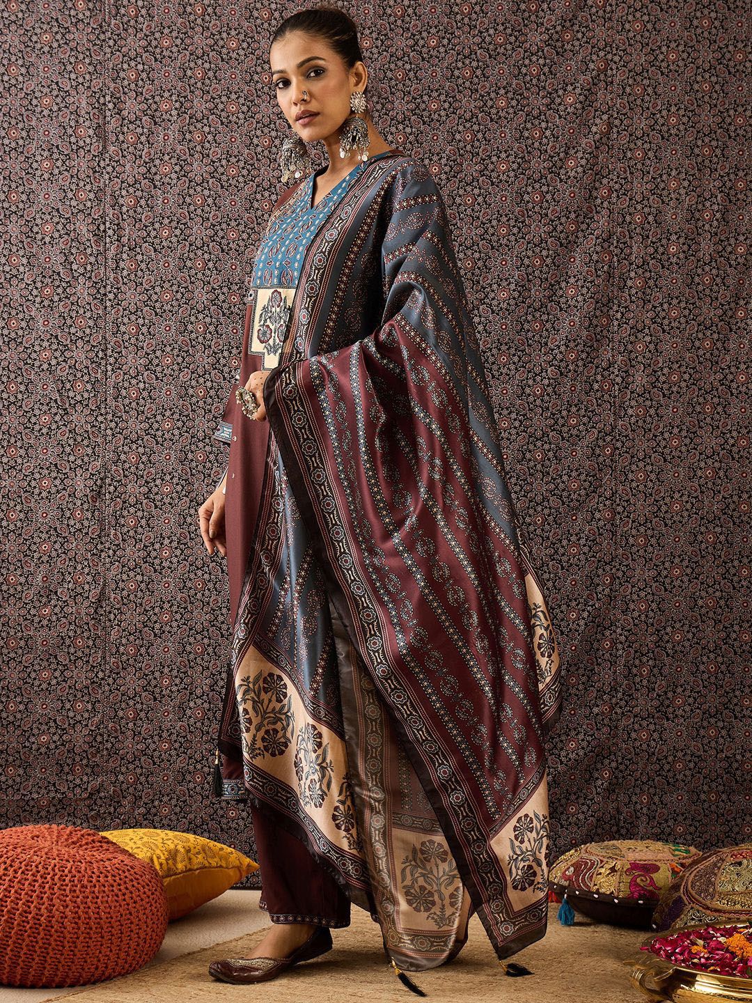 Women Ethnic Motifs Printed Regular Kurta with Trousers & With Dupatta