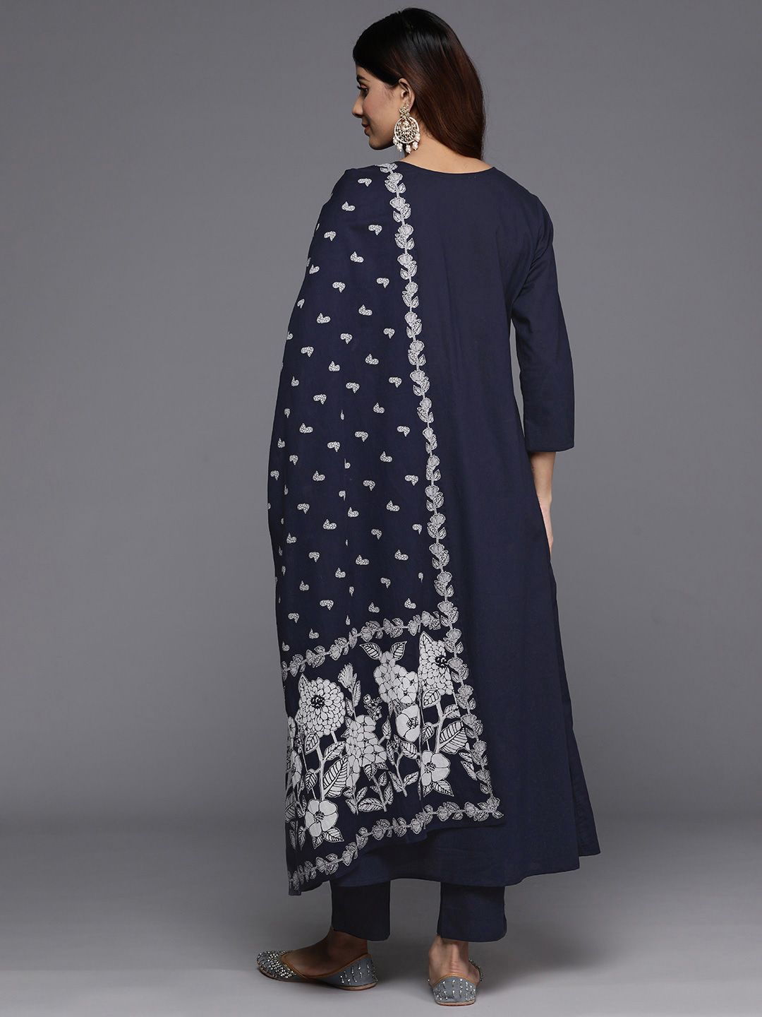 Dhiyona VA Women'sFloral Printed Kurta with Trousers & Dupatta