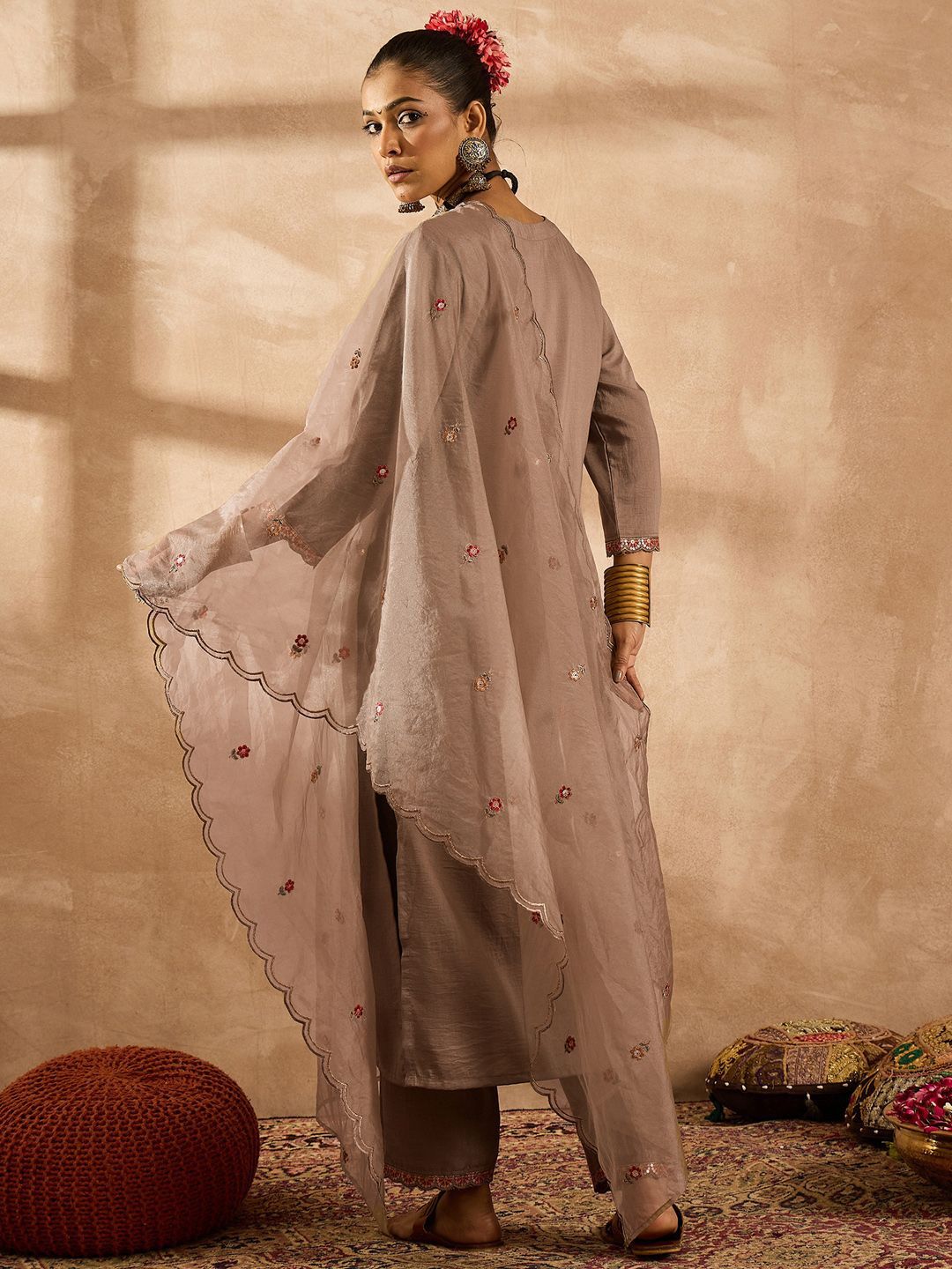 Dhiyona IE Women Ethnic Motifs Embroidered Regular Thread Work Kurta with Trousers & With Dupatta
