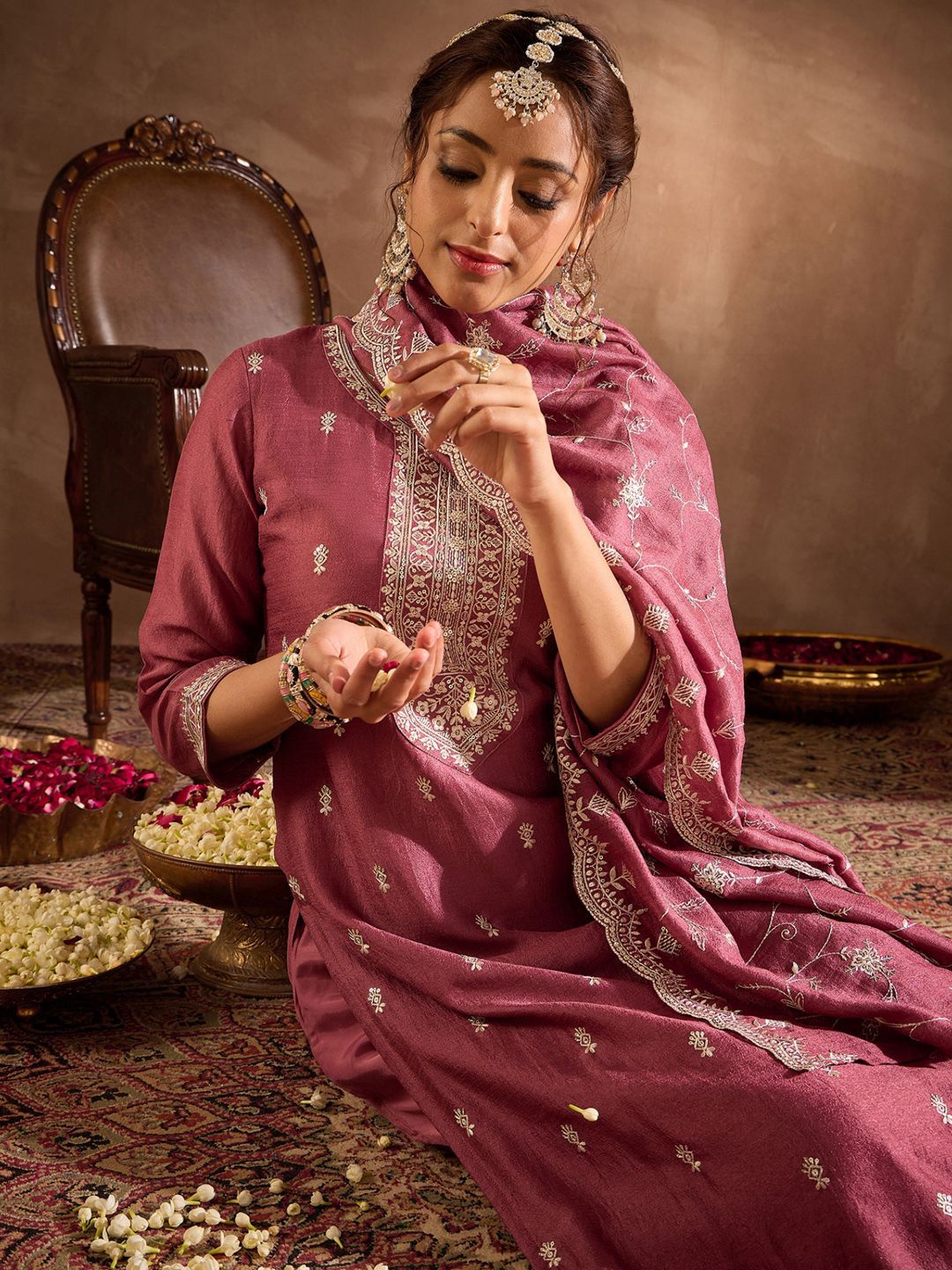 Floral Embroidered V-Neck Thread Work Straight Kurta With Trousers & Dupatta