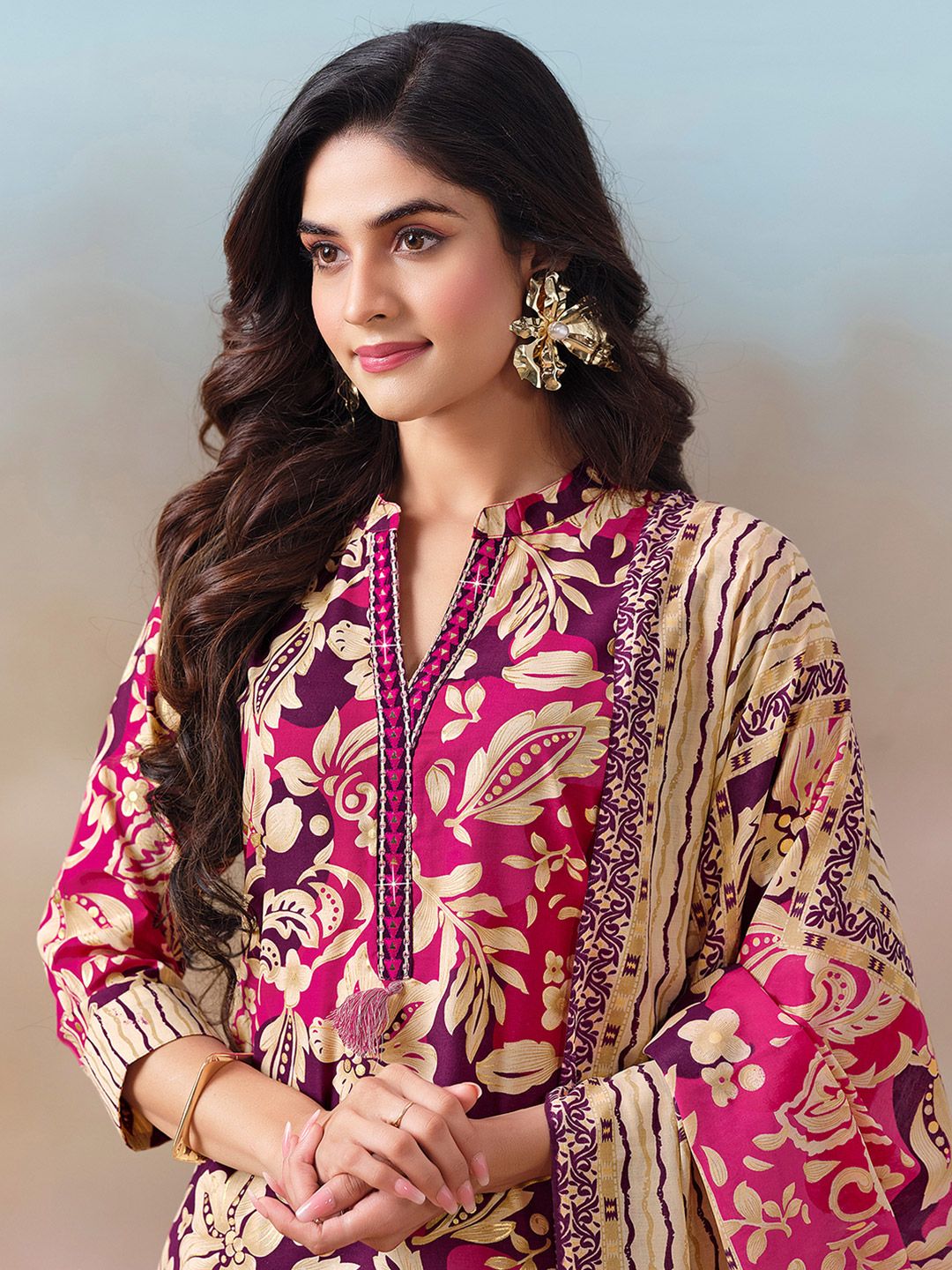 Dhiyona VA Women's Floral Printed Regular Mirror Work Kurta with Trousers & With Dupatta