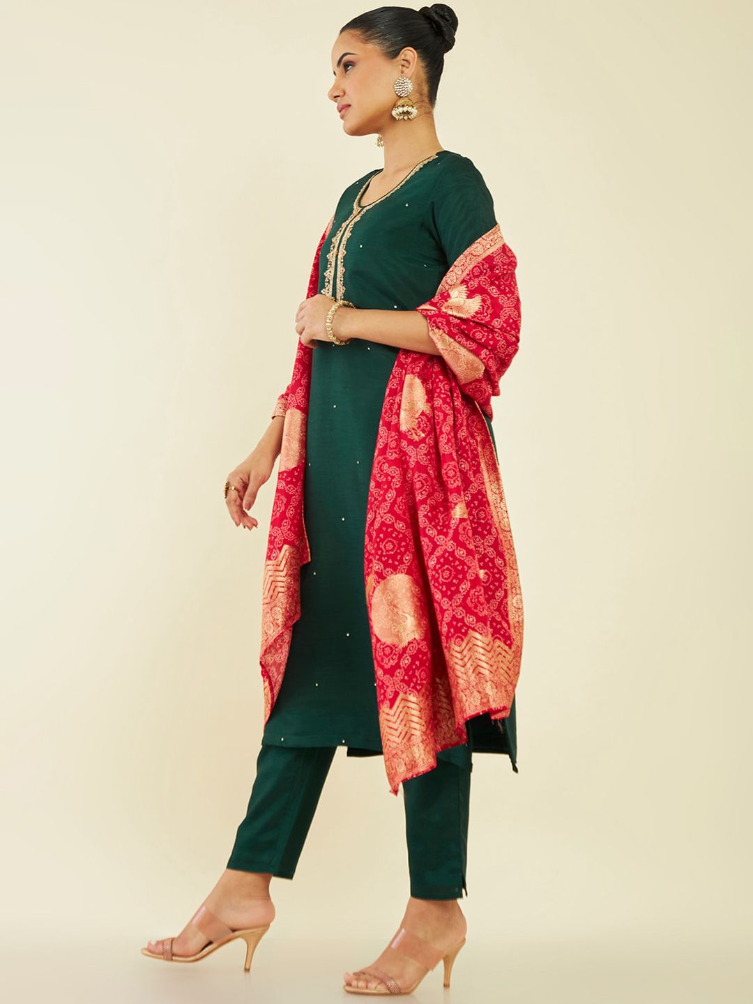 Dhiyona SO Women's Floral Embroidered Zari Kurta with Trousers & Dupatta
