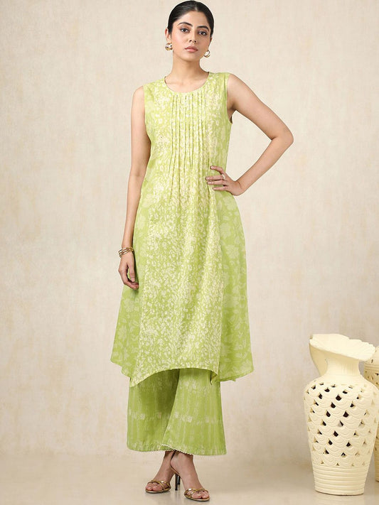 Dhiyona SO Women's Floral Printed Round Neck Pleated Cotton Dobby A-Line Kurta With Palazzos