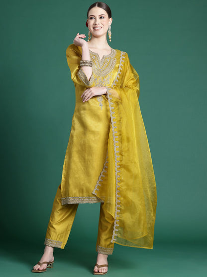 Dhiyona IE Ethnic Motifs Yoke Design Sequinned Kurta With Trousers & Dupatta