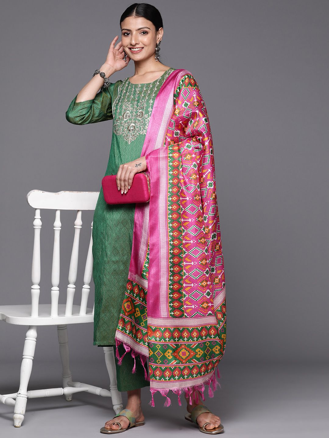 Dhiyona VA Women'sGeometric Woven Design Thread Work Straight Kurta With Trousers & Dupatta