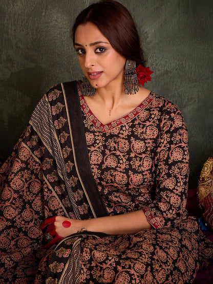 Dhiyona IE Floral Printed V-Neck Cotton Straight Kurta With Trousers & Dupatta