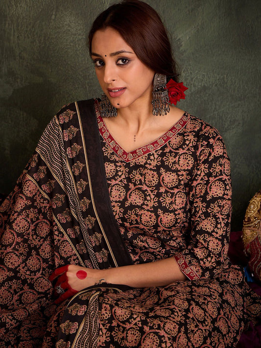 Dhiyona IE Floral Printed V-Neck Cotton Straight Kurta With Trousers & Dupatta