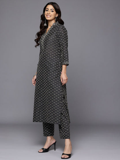 Dhiyona VA Women'sWoven Design Kurta with Trousers & With Dupatta
