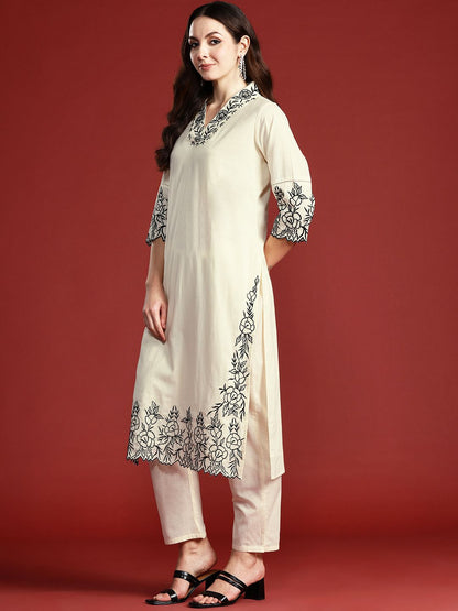 Floral Embroidered Thread Work Pure Cotton Kurta with Trousers & With Dupatta