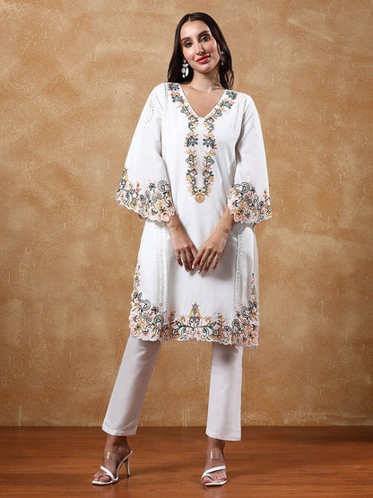 Dhiyona VA Women'sFloral Embroidered Pure Cotton Flared Sleeves V-Neck Straight Kurta With Trousers