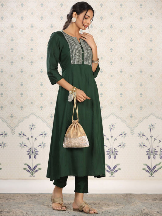Dhiyona OD  Yoke Design Embroidered Kurta with Trousers