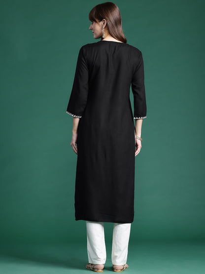 Dhiyona IE Floral Embroidered Thread Work Kurta