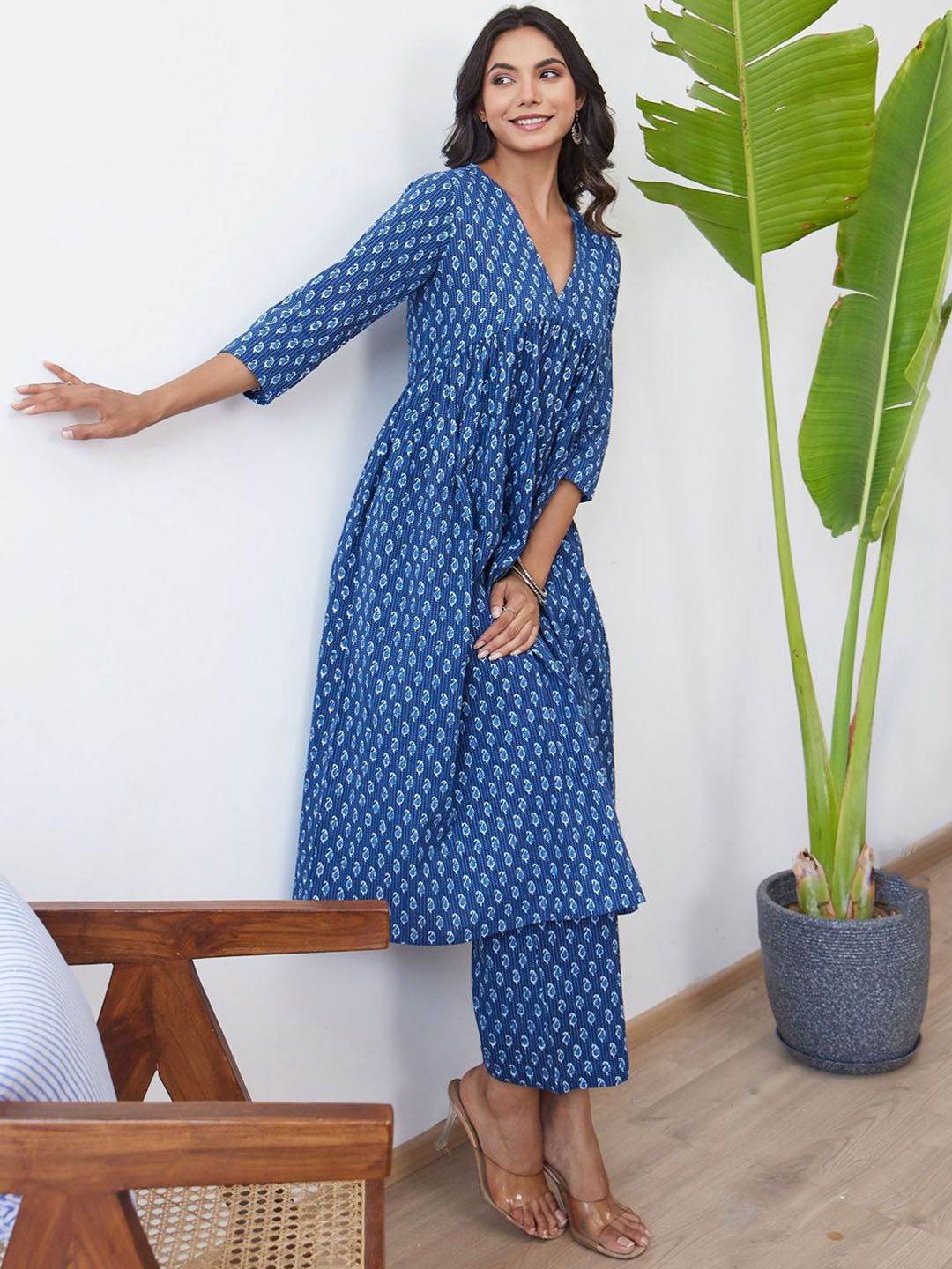 Dhiyona IE Ethnic Motifs Printed Pure Cotton Kurta With Trousers