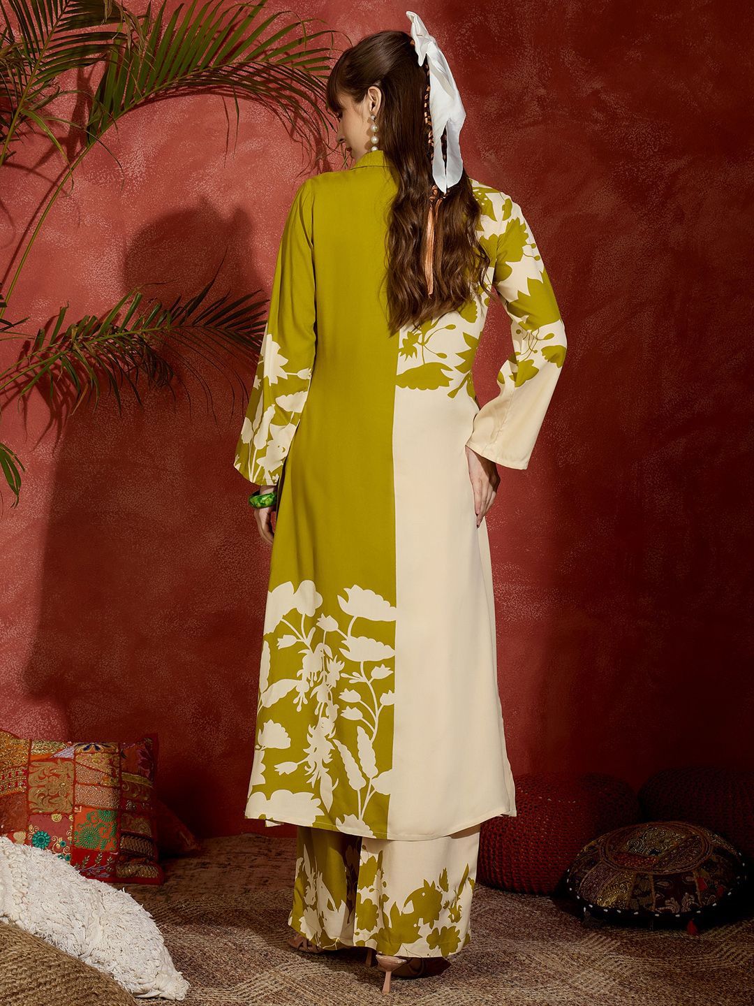 Women Floral Printed Regular Thread Work Kurta with Palazzos