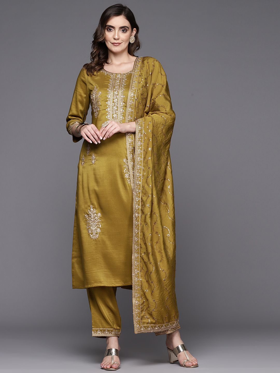 Dhiyona IE Women Ethnic Motifs Embroidered Regular Sequinned Kurta with Trousers & Dupatta