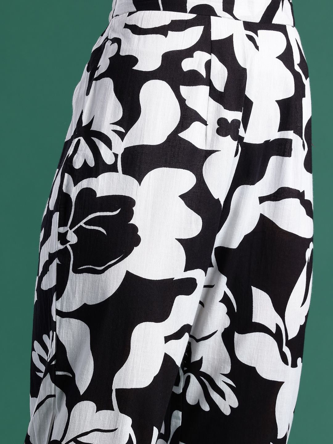 Floral Printed Pleated Pure Cotton Kurta with Trousers