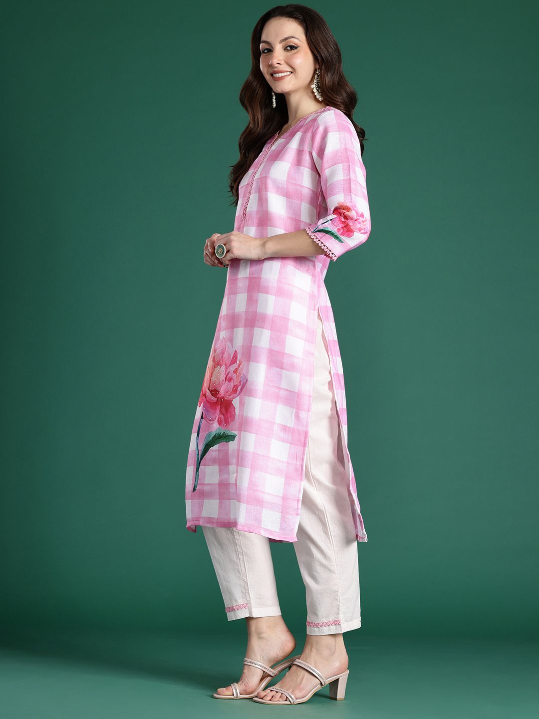 Dhiyona IE Floral Printed Beads and Stones Linen Kurta with Trousers & With Dupatta