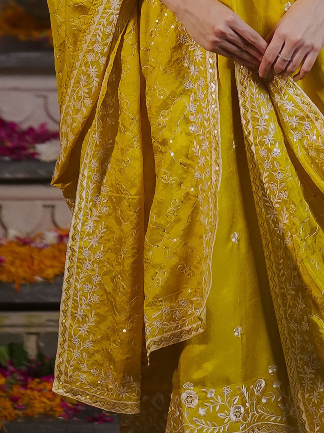 Dhiyona IE Women Ethnic Motifs Embroidered Regular Kurta with Trousers & With Dupatta