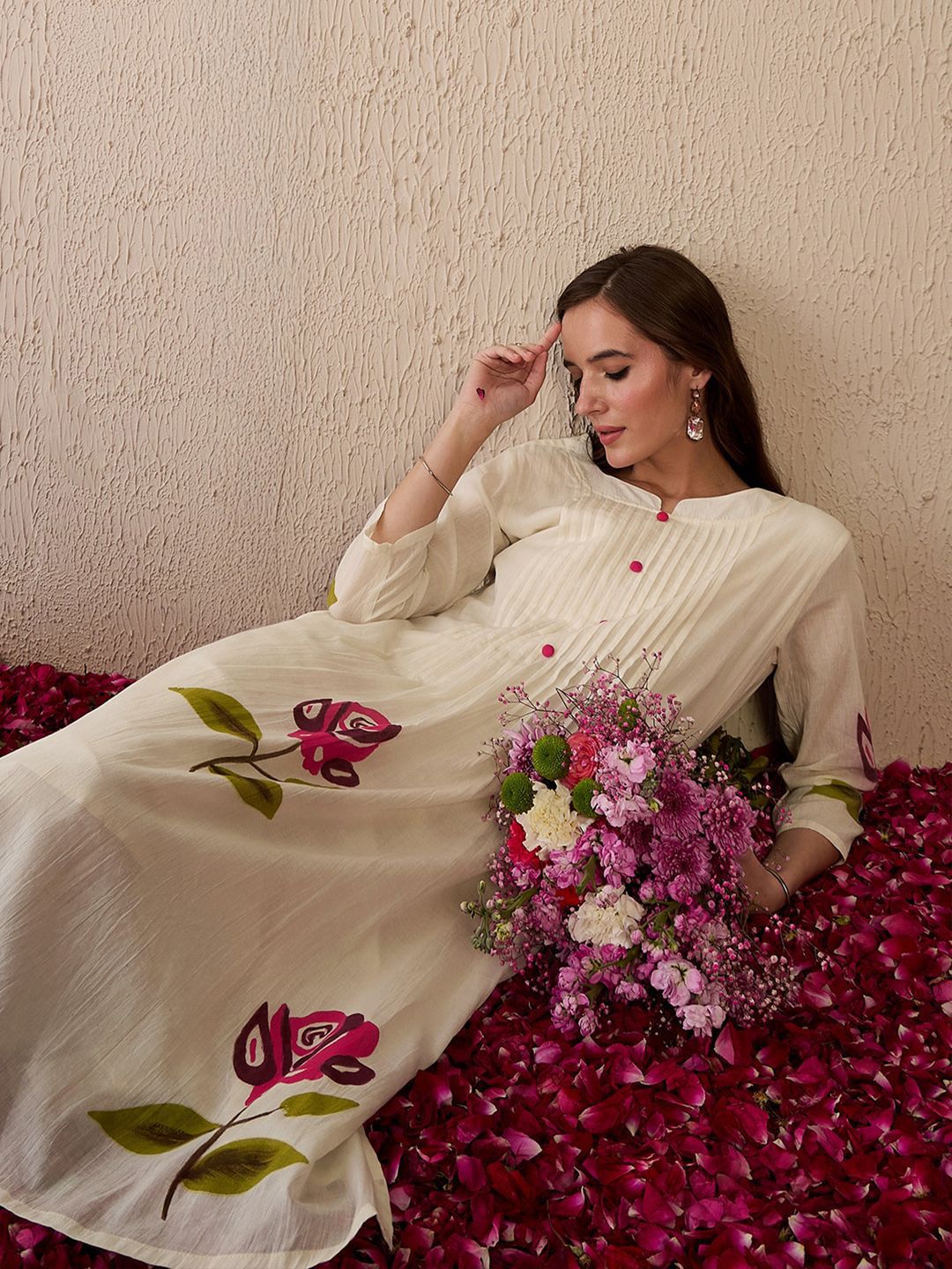 Dhiyona IE Women Floral Printed Regular Thread Work Pure Cotton Kurta with Trousers