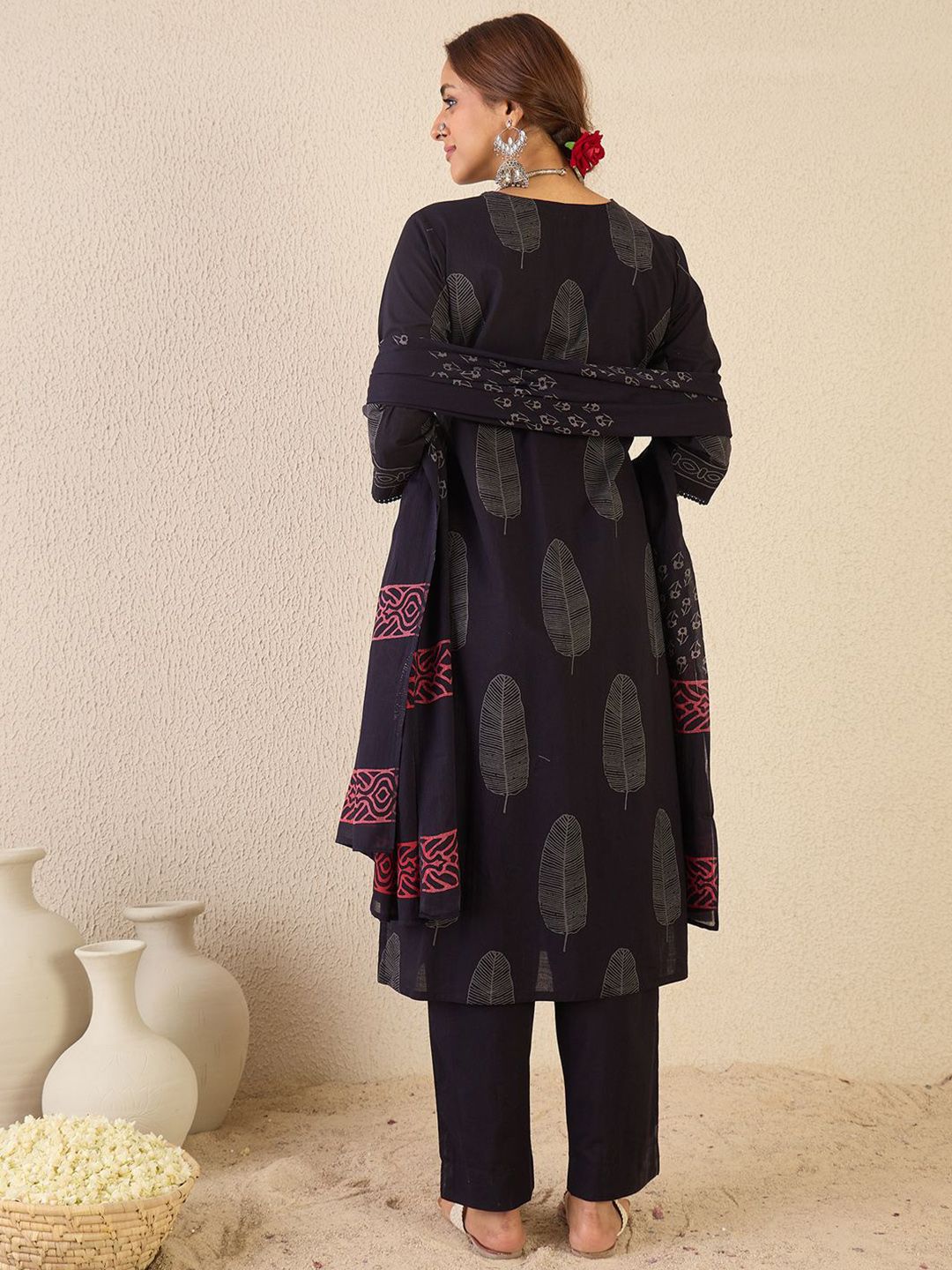 Dhiyona IE Women Printed Pure Cotton Kurta with Trousers & With Dupatta
