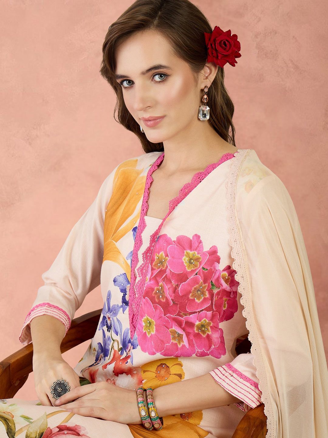 Women Floral Printed Regular Linen Kurta with Trousers & With Dupatta
