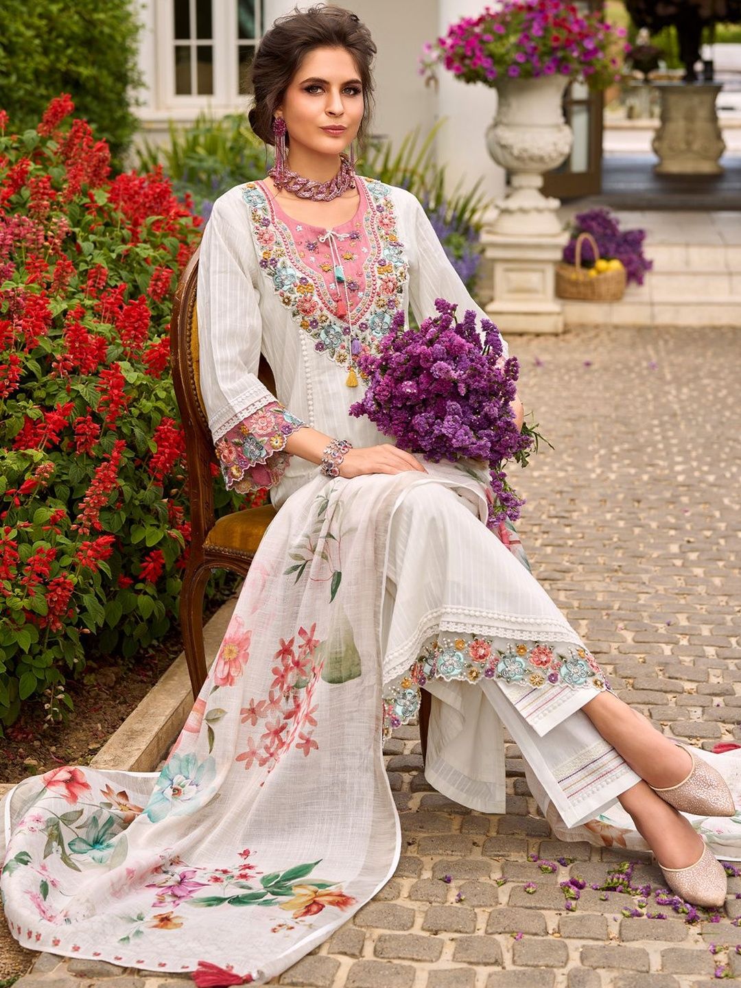 Women Floral Embroidered Regular Thread Work Pure Cotton Kurta with Trousers & With Dupatta