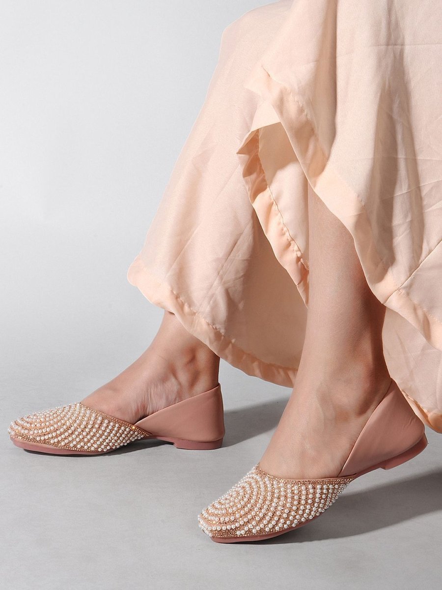 Dhiyona AK Women Embellished Ballerinas