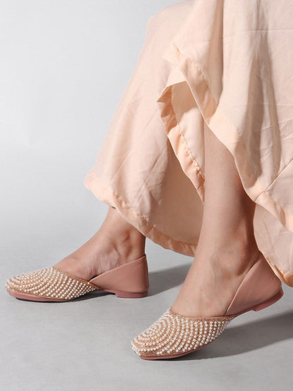 Dhiyona AK Women Embellished Ballerinas