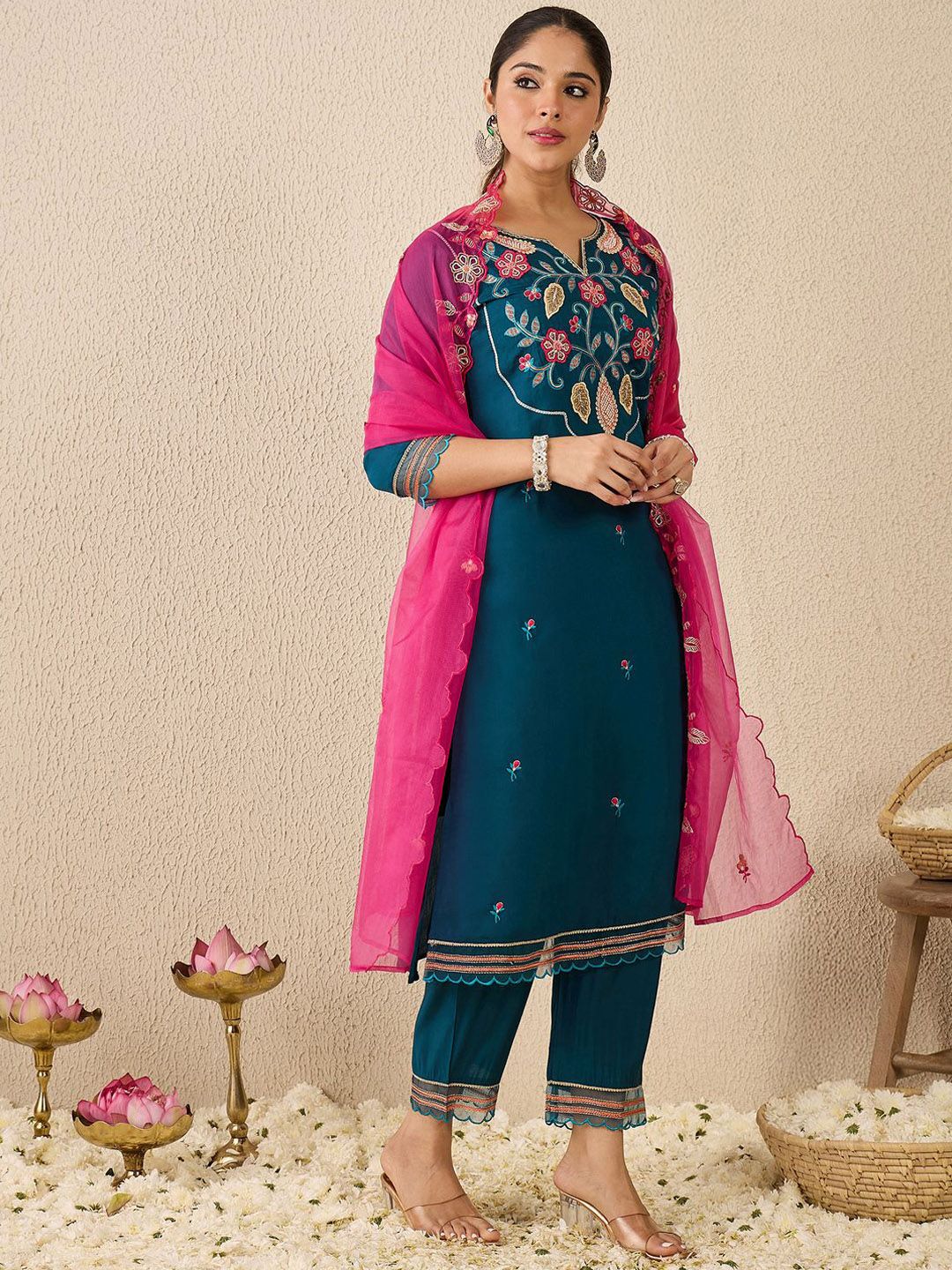 Dhiyona IE Women's Women Ethnic Motifs Printed Kurta with Trousers & Dupatta
