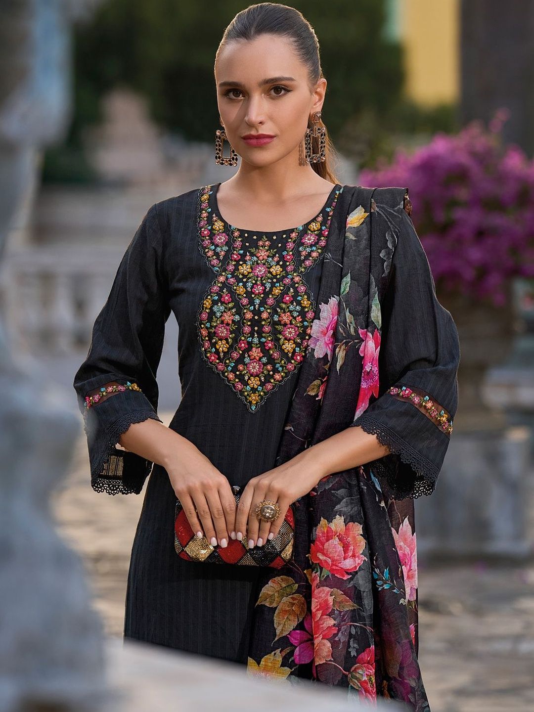 Women Floral Printed Cotton Kurta with Trousers & Dupatta