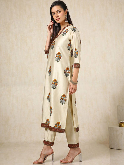 Dhiyona SO Women's Cream-Coloured Floral Printed V-Neck Regular Kurta With Trousers