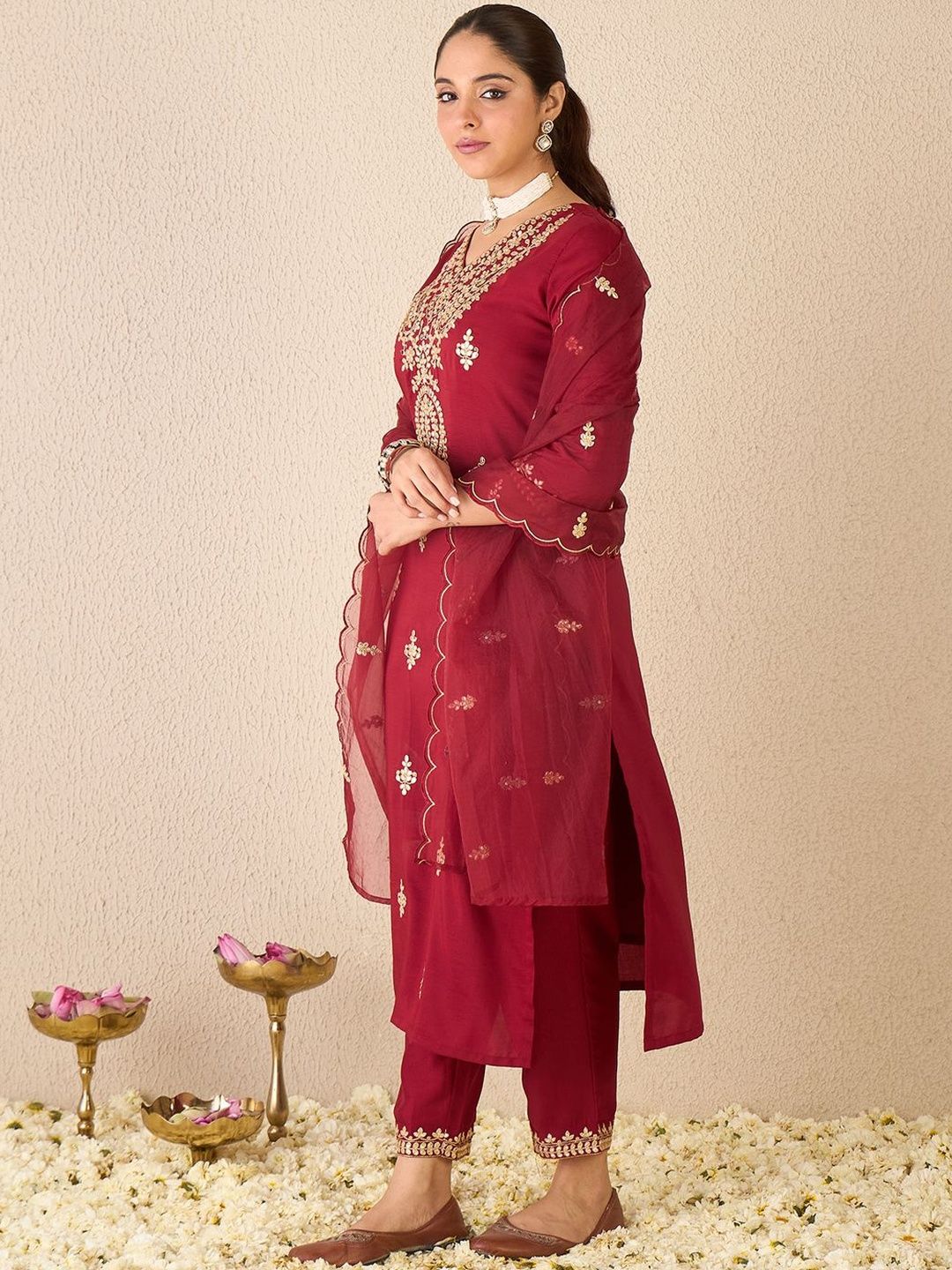 Ethnic Motifs Embroidered V-Neck Zari Straight Kurta With Trousers & Dupatta