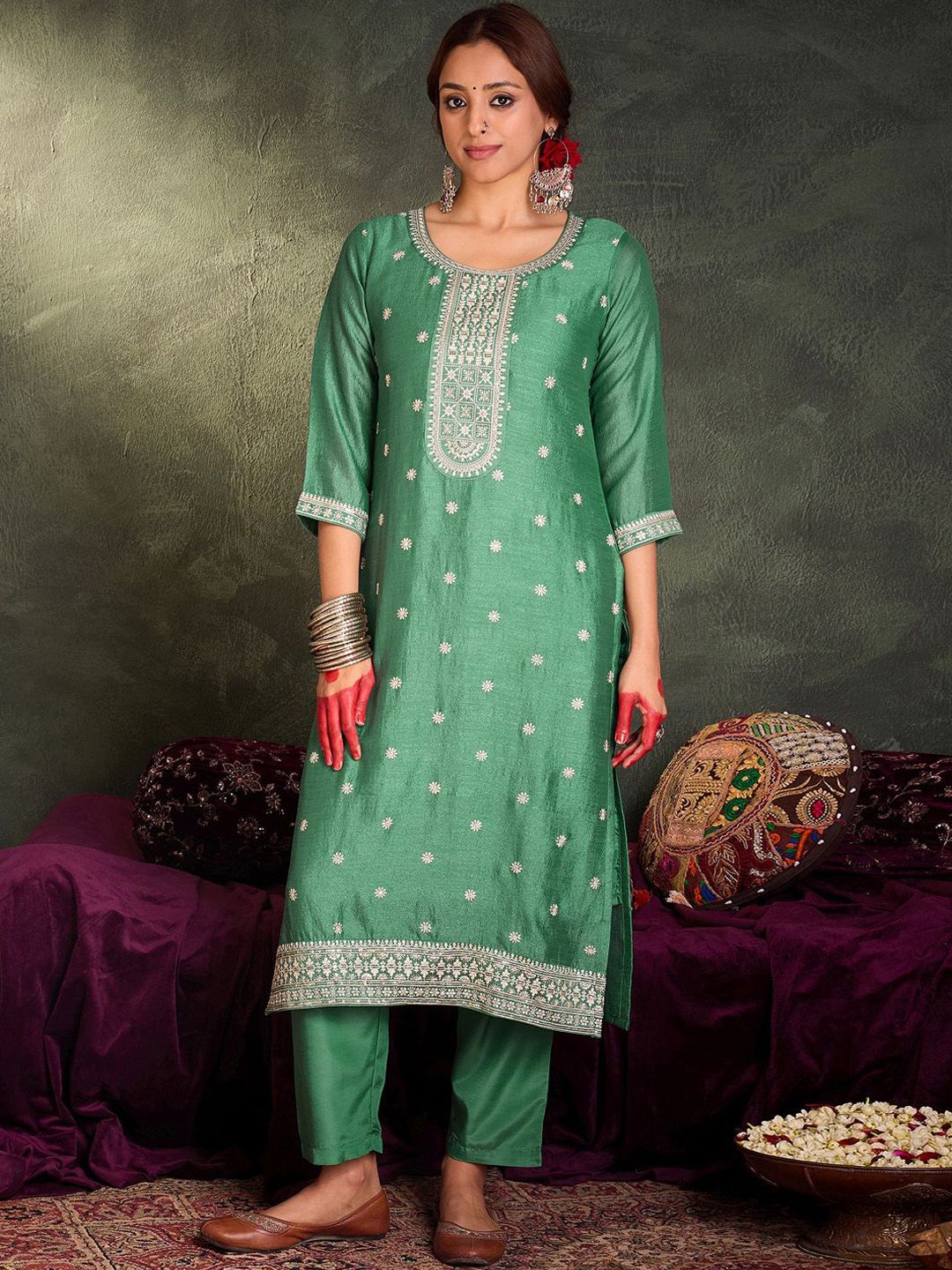 Dhiyona IE Women Ethnic Motifs Embroidered Regular Sequinned Kurta